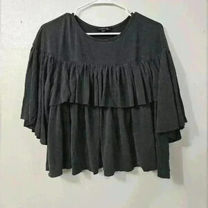 NWOT! Cirana top!